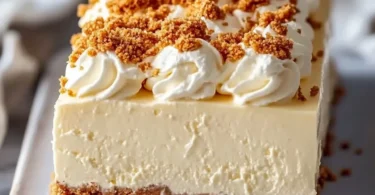 Easy cheesecake made in a loaf pan, delicious and simple recipe.